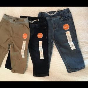 NWT 3 pairs of stretch jeans for infants